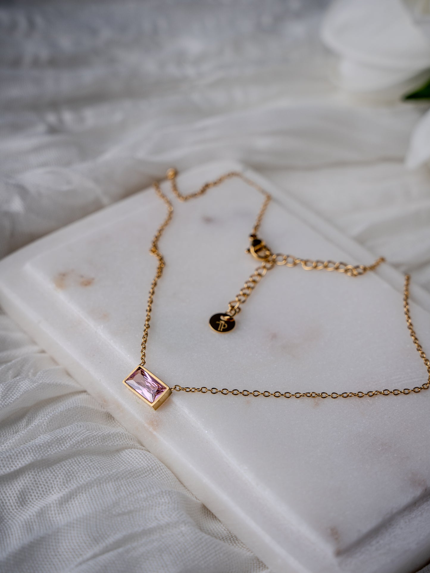 Panea Necklace Pink