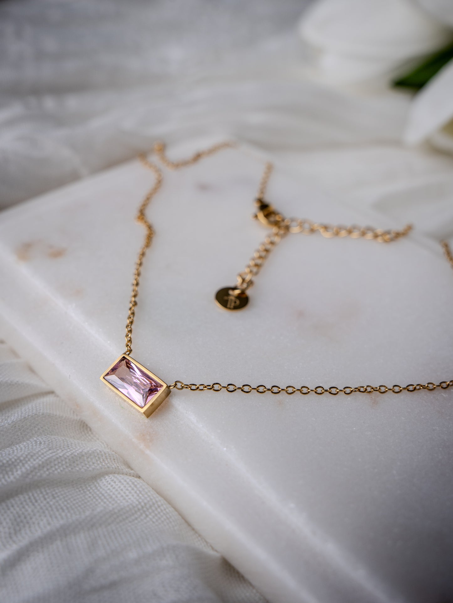 Panea Necklace Pink