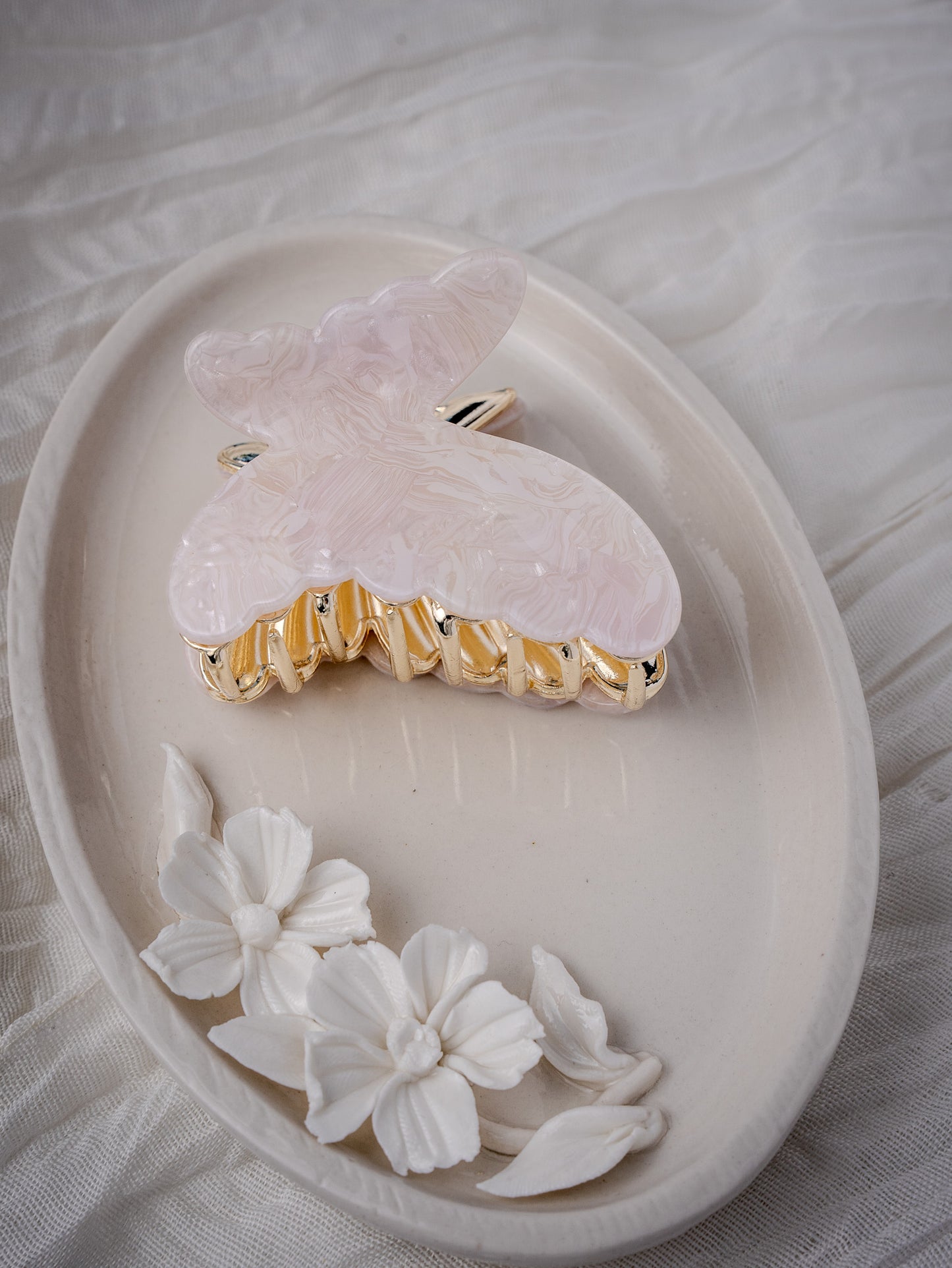 Papillon Claws White