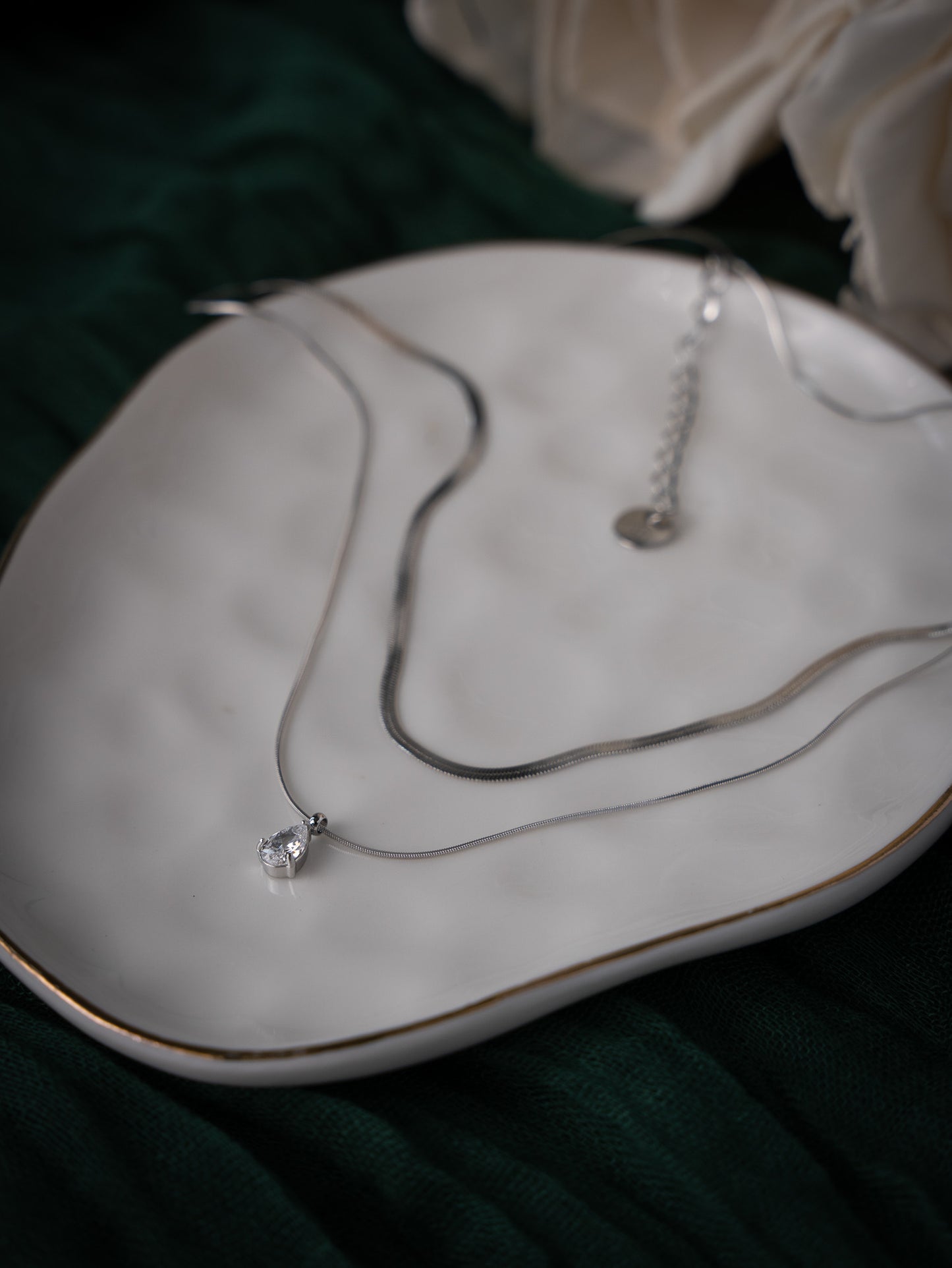 Solenne Necklace S