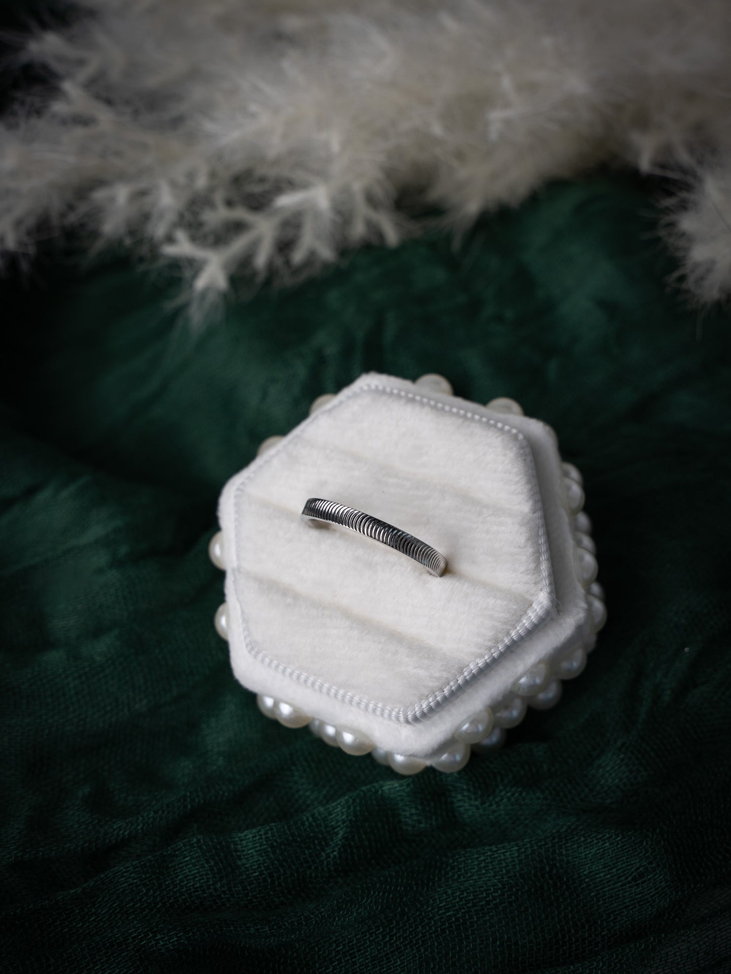 Avenne Ring
