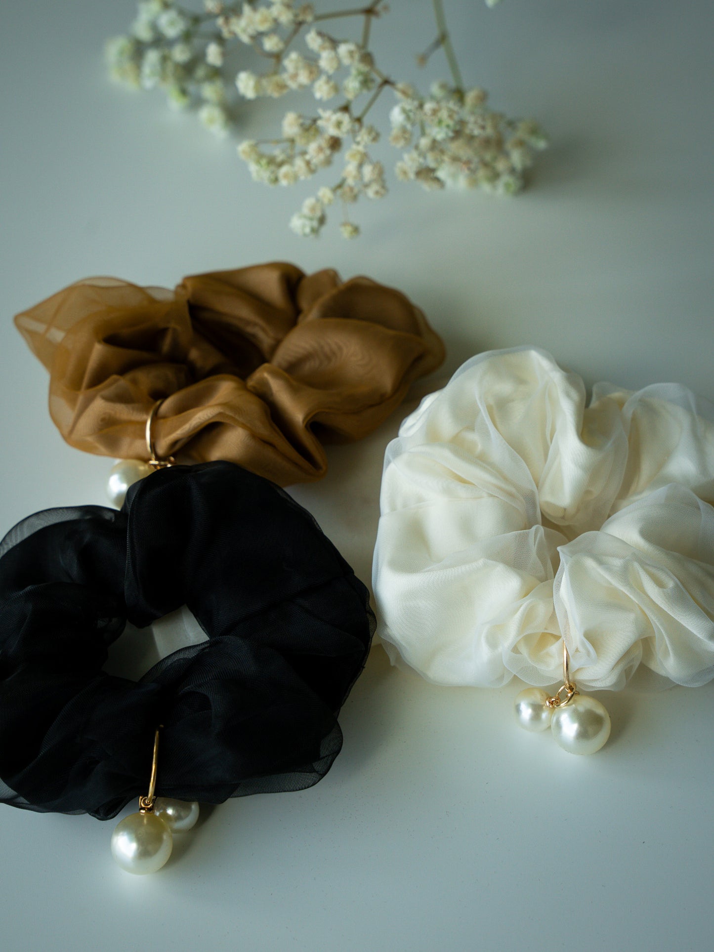 Pearl Scrunchie - Ivory