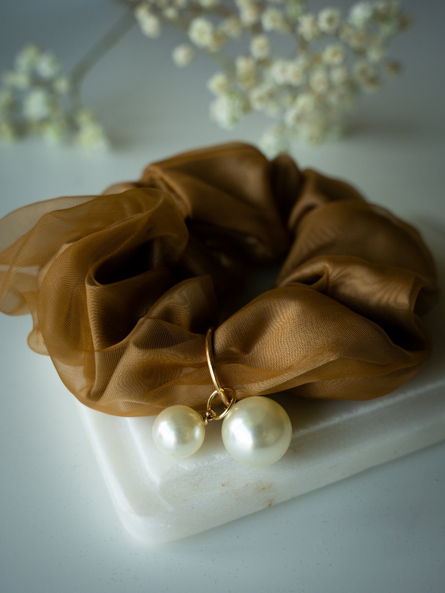 Pearl Scrunchie - Caramel
