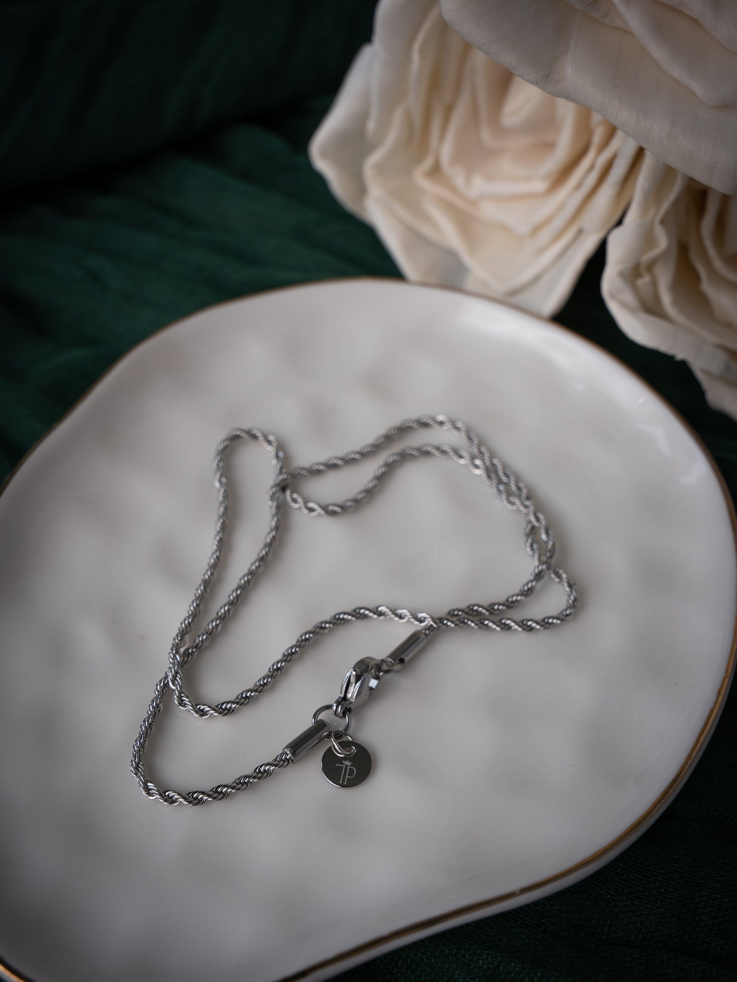 Valor Necklace S