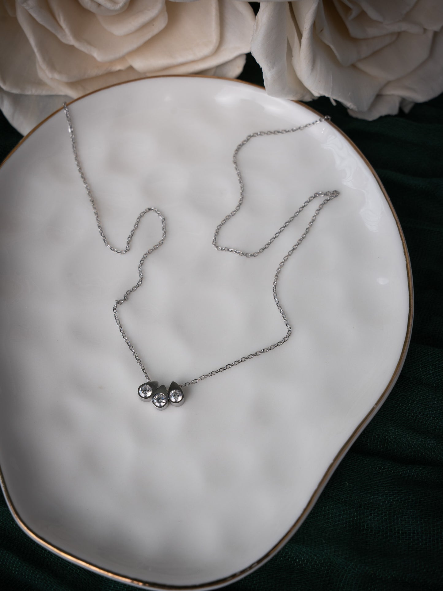 Lunisse Necklace