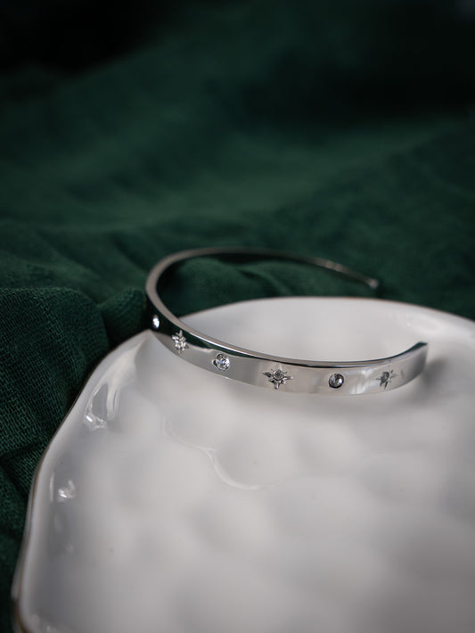 Astra Bangle