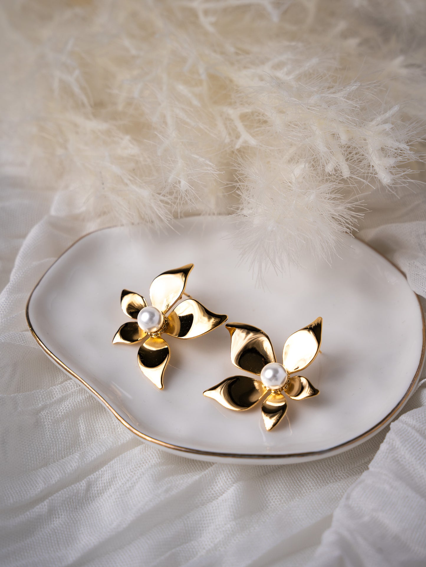 Fioré Earrings