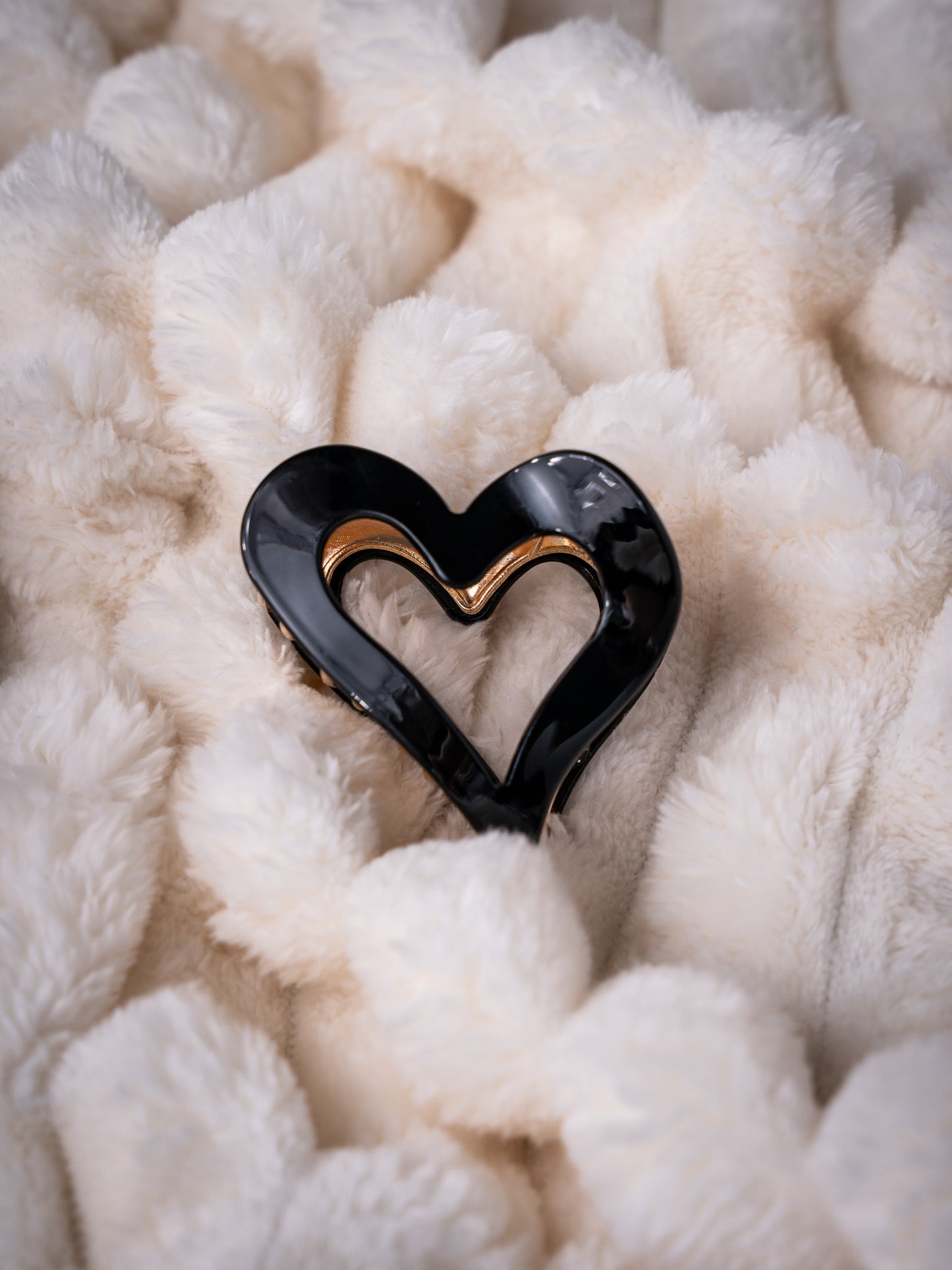 Heart Claws Black