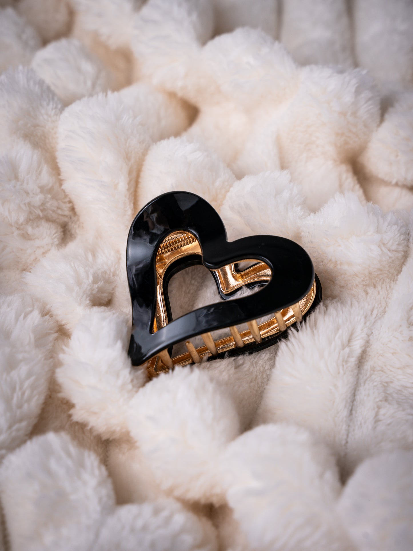 Heart Claws Black