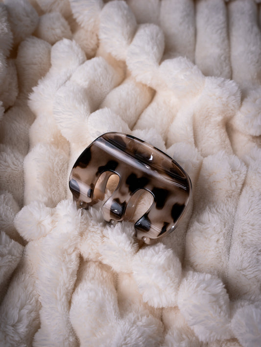 M Hair Claw Tortoise